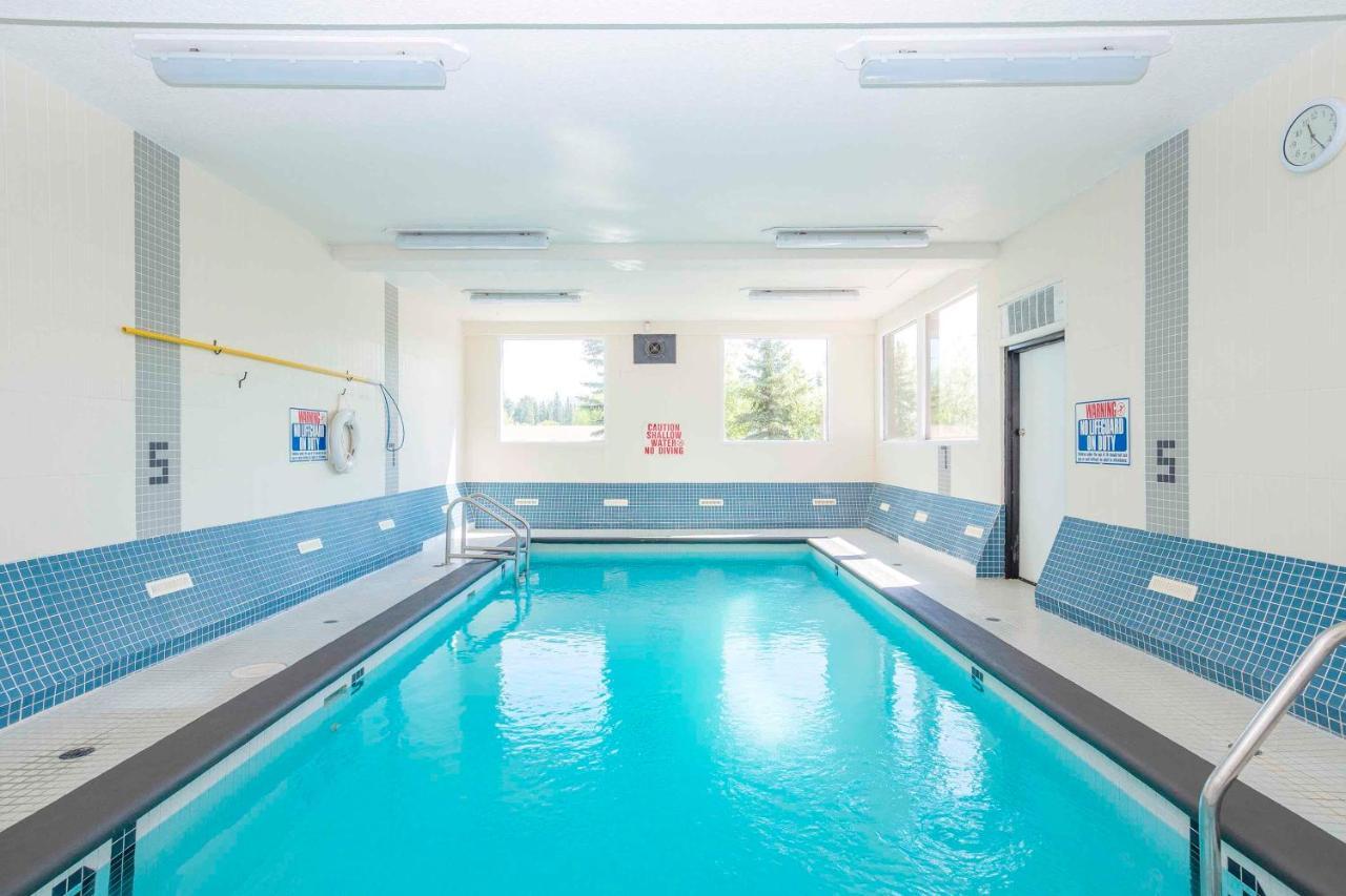 Sandman Hotel & Suites Prince George Extérieur photo